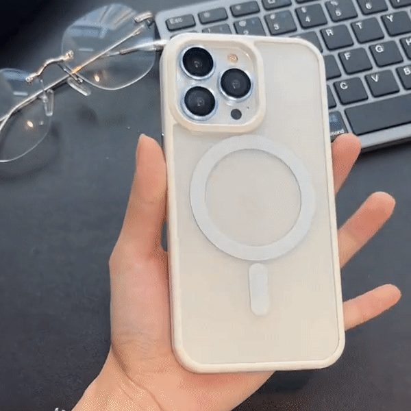 Magsafing iPhone Case